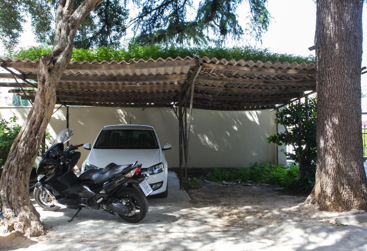 Lapad Bay Apartment *
